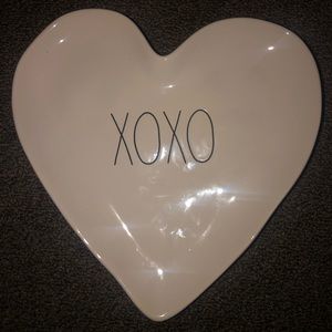 Rae Dunn heart plate